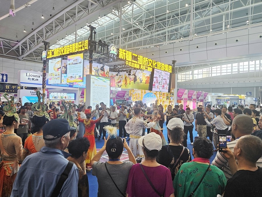 展台现场~ (4).jpg